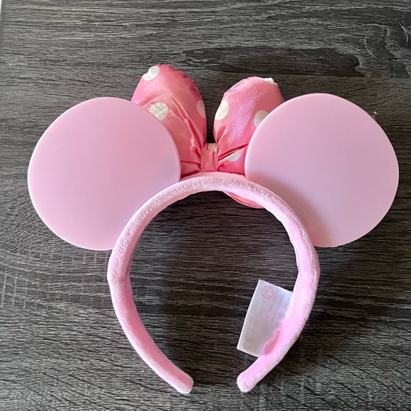 Light up Minnie Mouse Ears - Picture 2 of 2